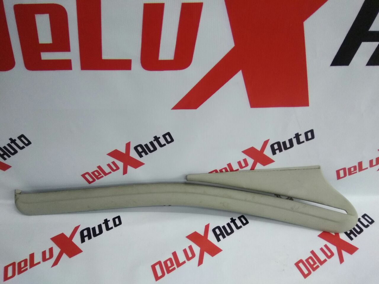 ornament superior șină dreapta pentru Opel Sintra 2.2 T.D · 1999