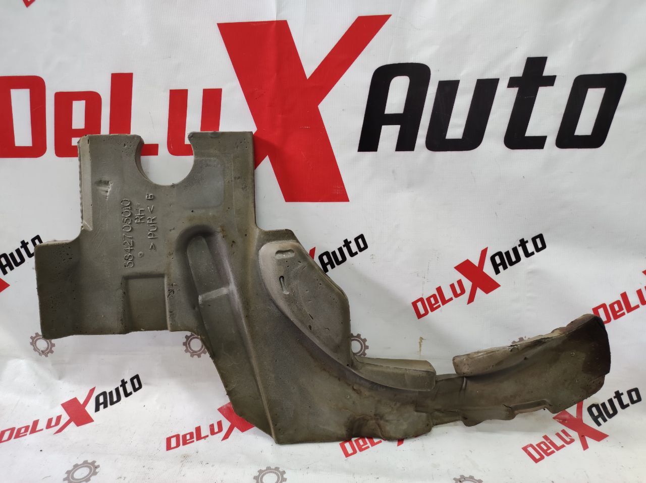 izolație fonică portbagaj dreapta pentru Toyota Avensis 2.0 · 2002–2004