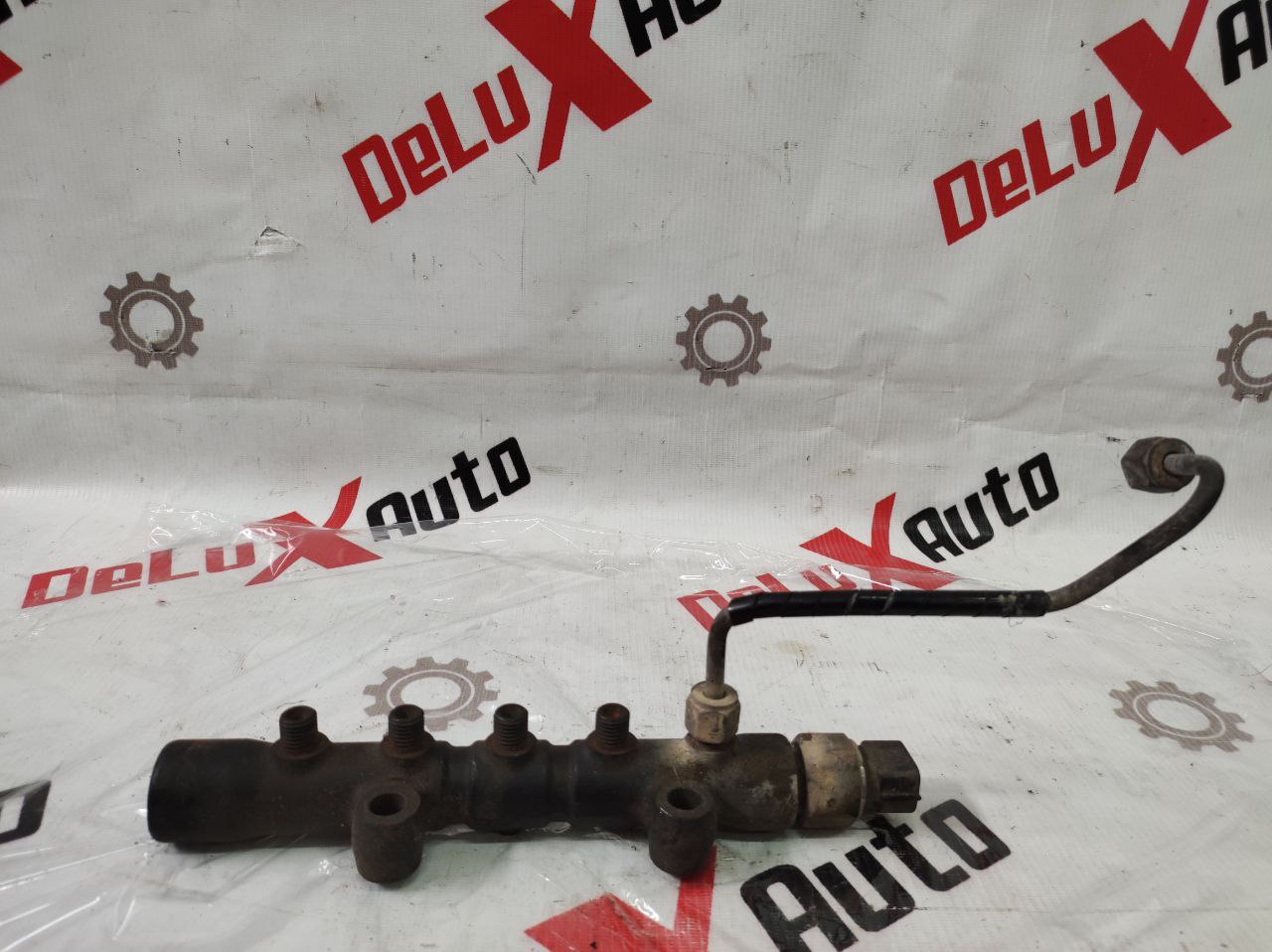 rampă de combustibil pentru Toyota Avensis 2.0 · 2002–2004