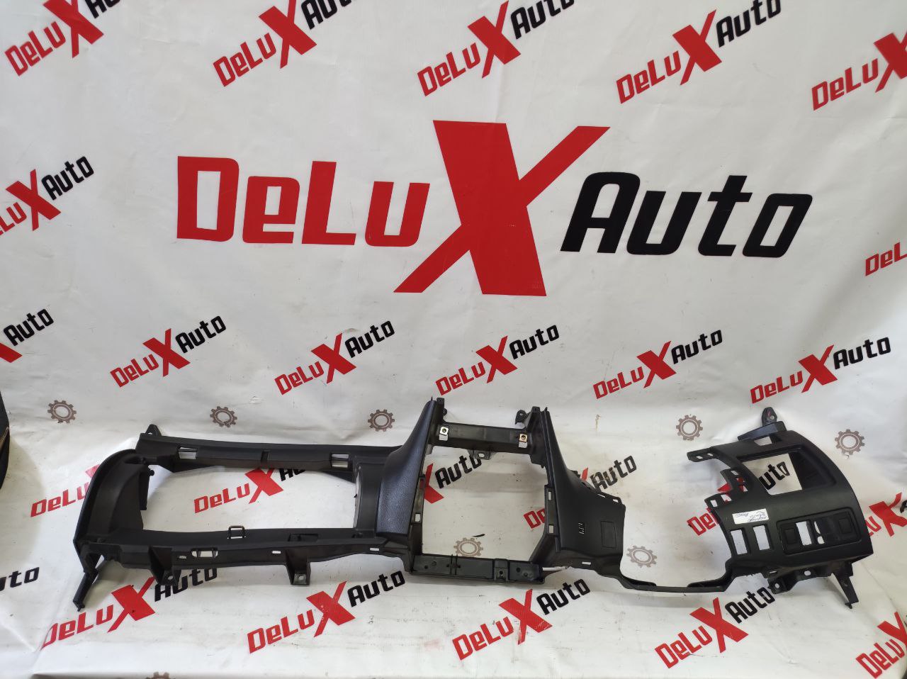 bord inferior parte pentru Toyota Avensis 2.0 · 2002–2004