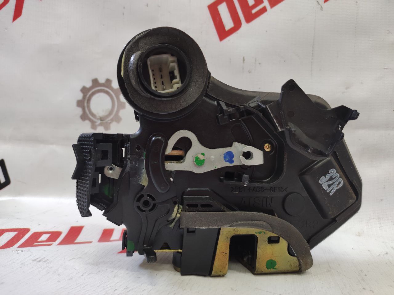 încuietoare uși spate dreapta pentru Toyota Avensis 2.0 · 2002–2004