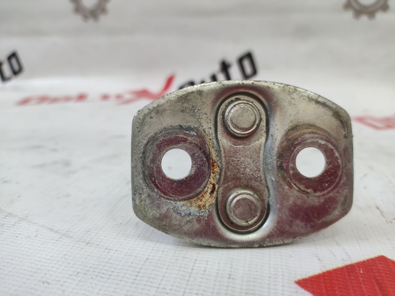balama spate stânga uși pentru Toyota Avensis 2.0 · 2002–2004