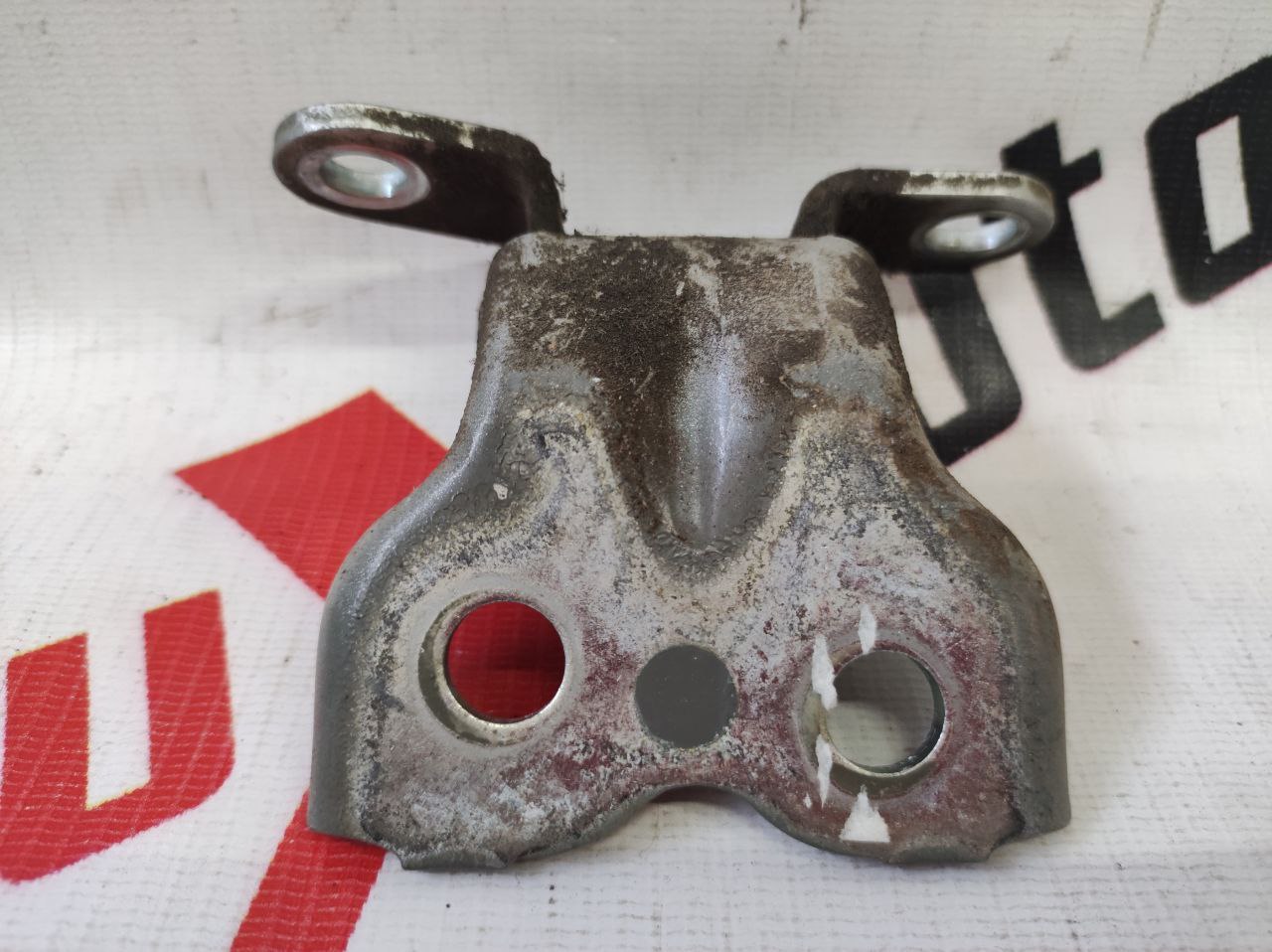 balama față stânga uși inferior pentru Toyota Avensis 2.0 · 2002–2004