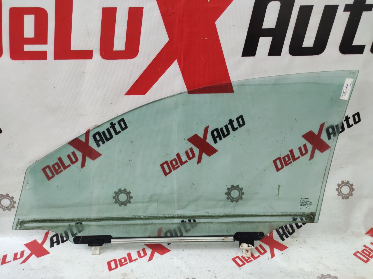 geam față dreapta pentru Toyota Avensis 2.0 · 2002–2004