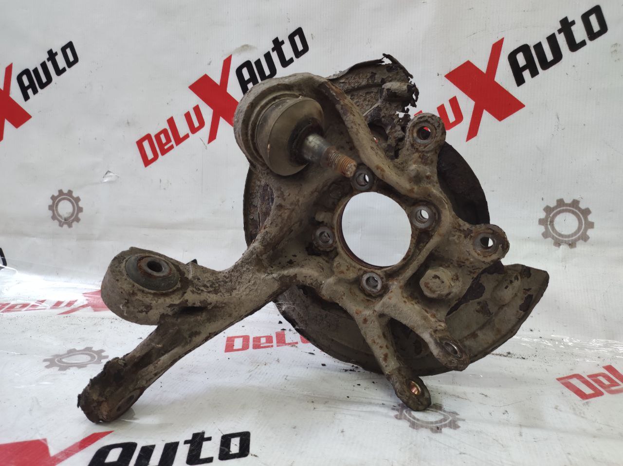 fuzetă spate dreapta pentru Toyota Avensis 2.0 · 2002–2004