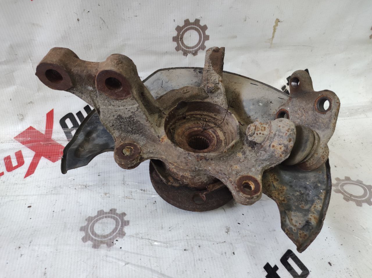 fuzetă față dreapta pentru Toyota Avensis 2.0 · 2002–2004