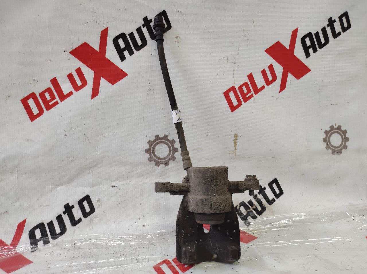 etrier spate dreapta pentru Toyota Avensis 2.0 · 2002–2004