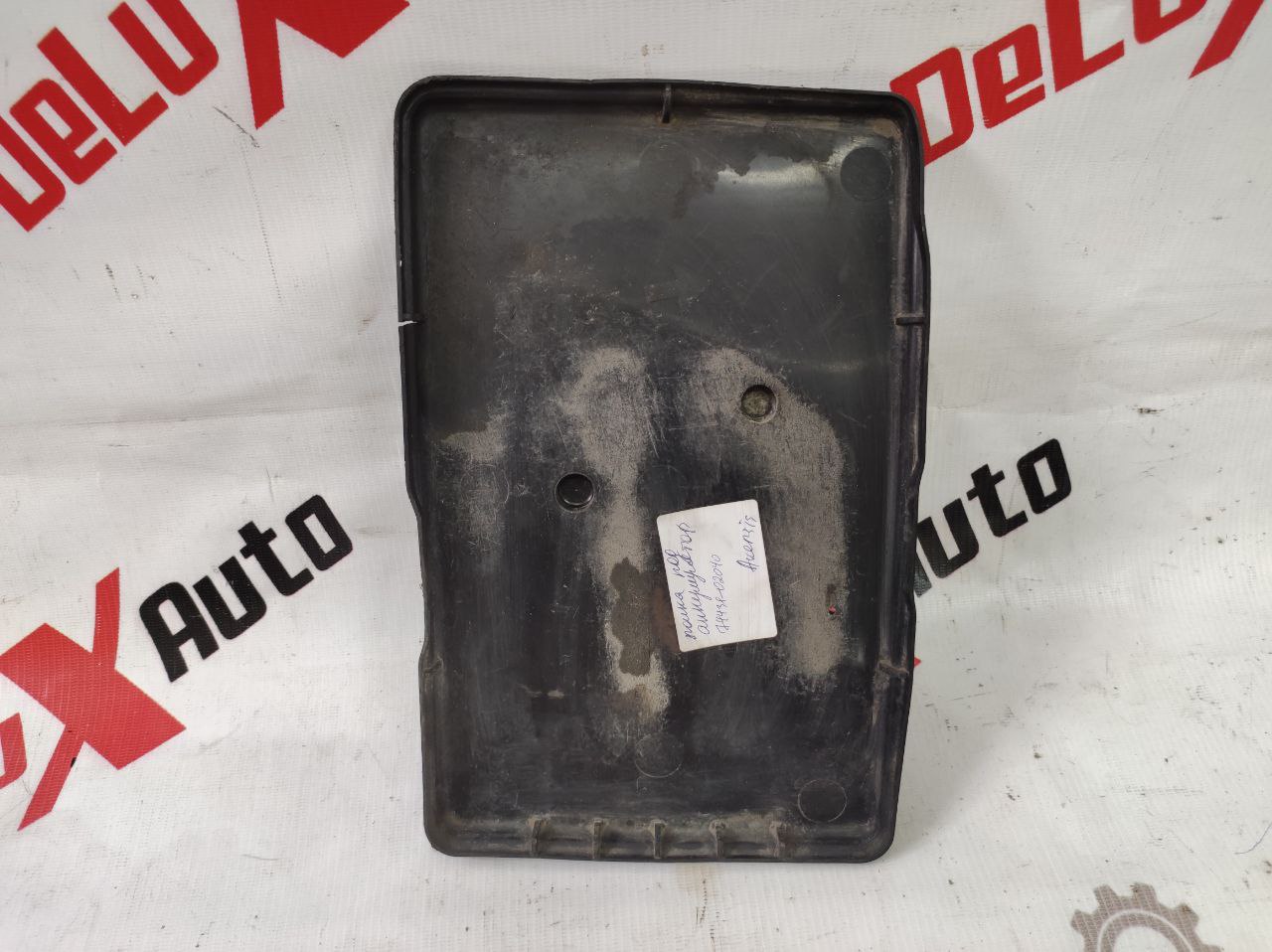 raft sub baterie pentru Toyota Avensis 2.0 · 2002–2004
