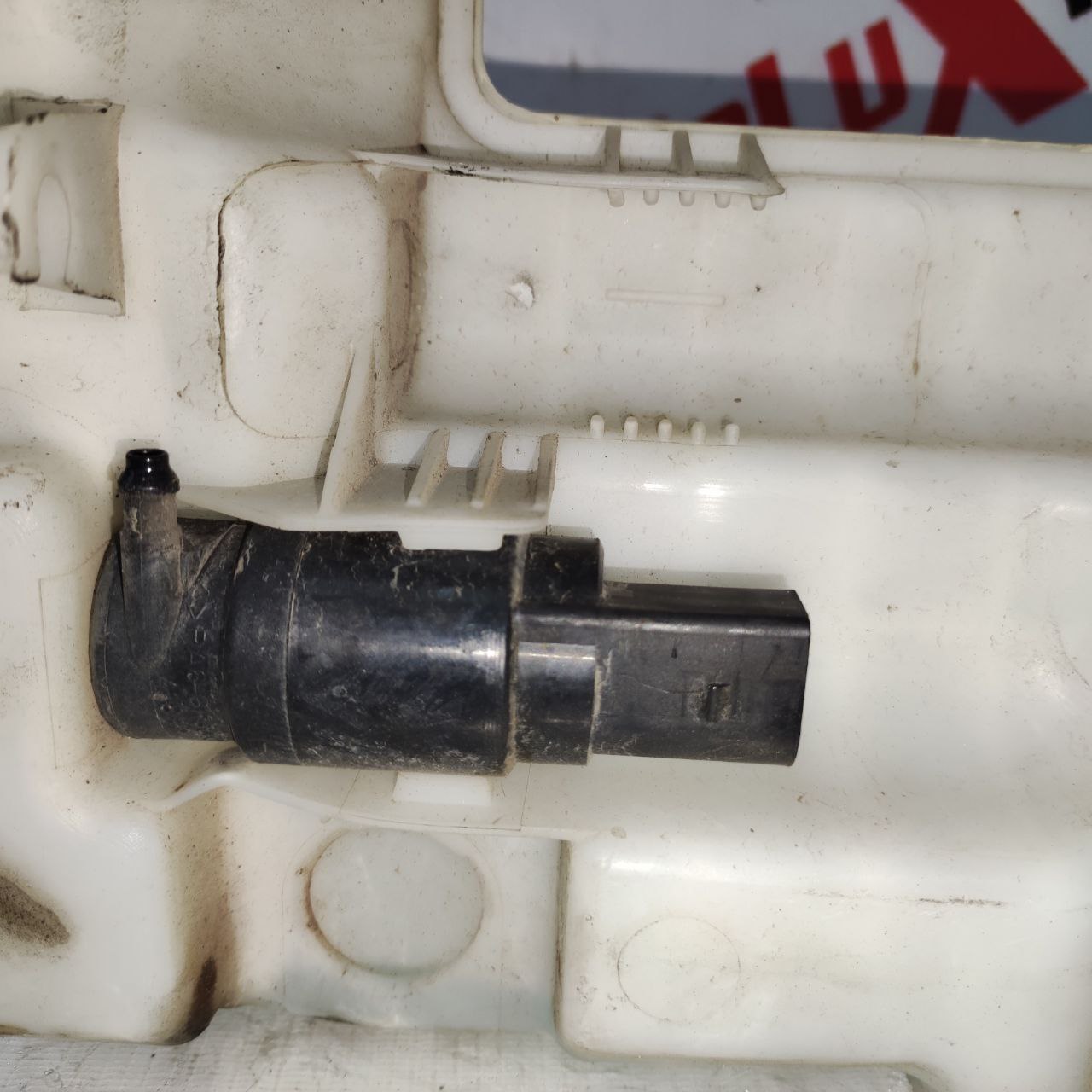 rezervor lichid parbriz pentru Volkswagen Jetta 6 1.8 · 2013–2015