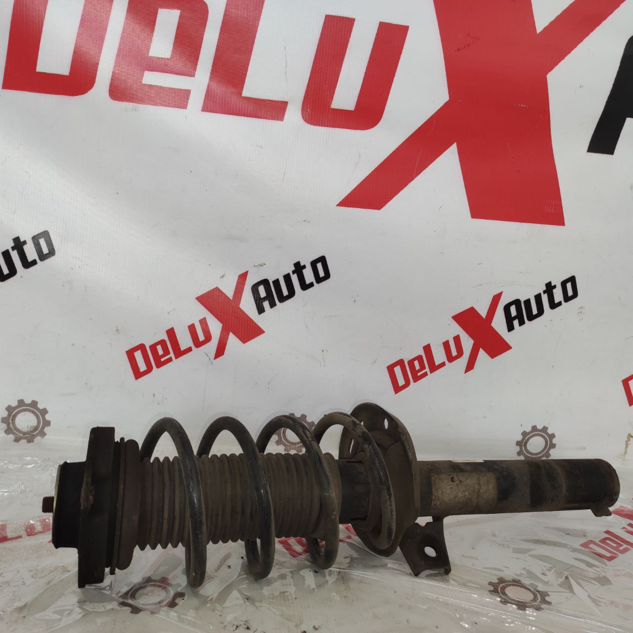 amortizor față dreapta complet pentru Volkswagen Jetta 6 1.8 · 2013–2015