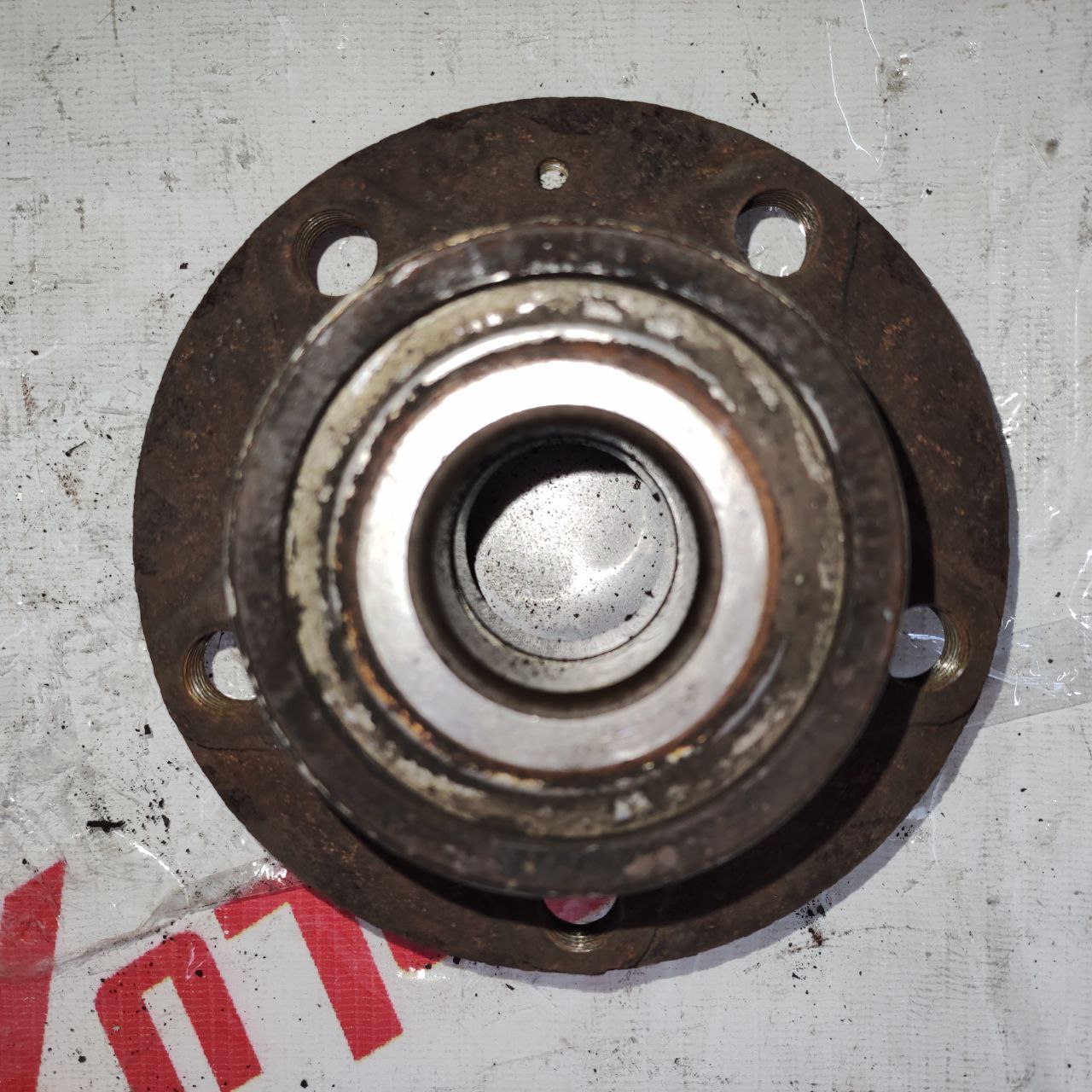 butuc rulment spate pentru Volkswagen Jetta 6 1.8 · 2013–2015
