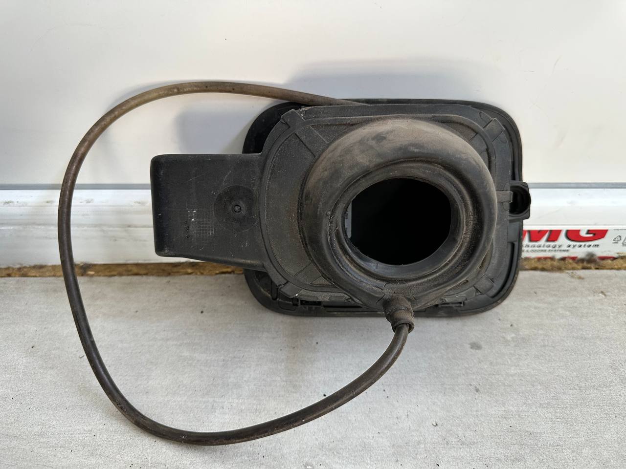 лючок бензобака для Volkswagen Jetta 6 1.8 · 2013–2015