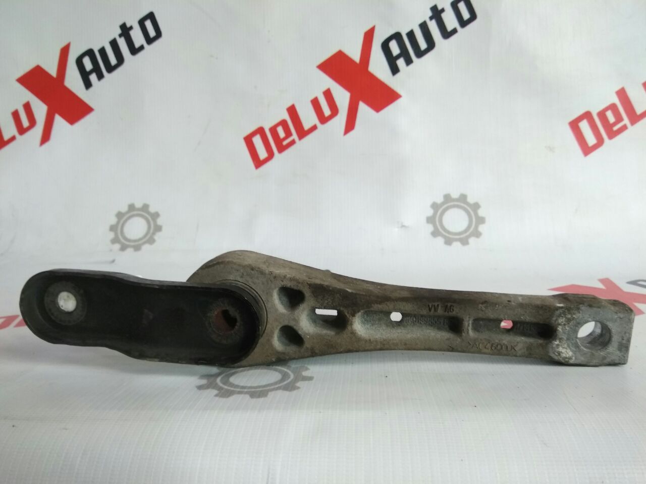 Опора коробки нижняя Джетта для Volkswagen Jetta 6 1.8 · 2013–2015