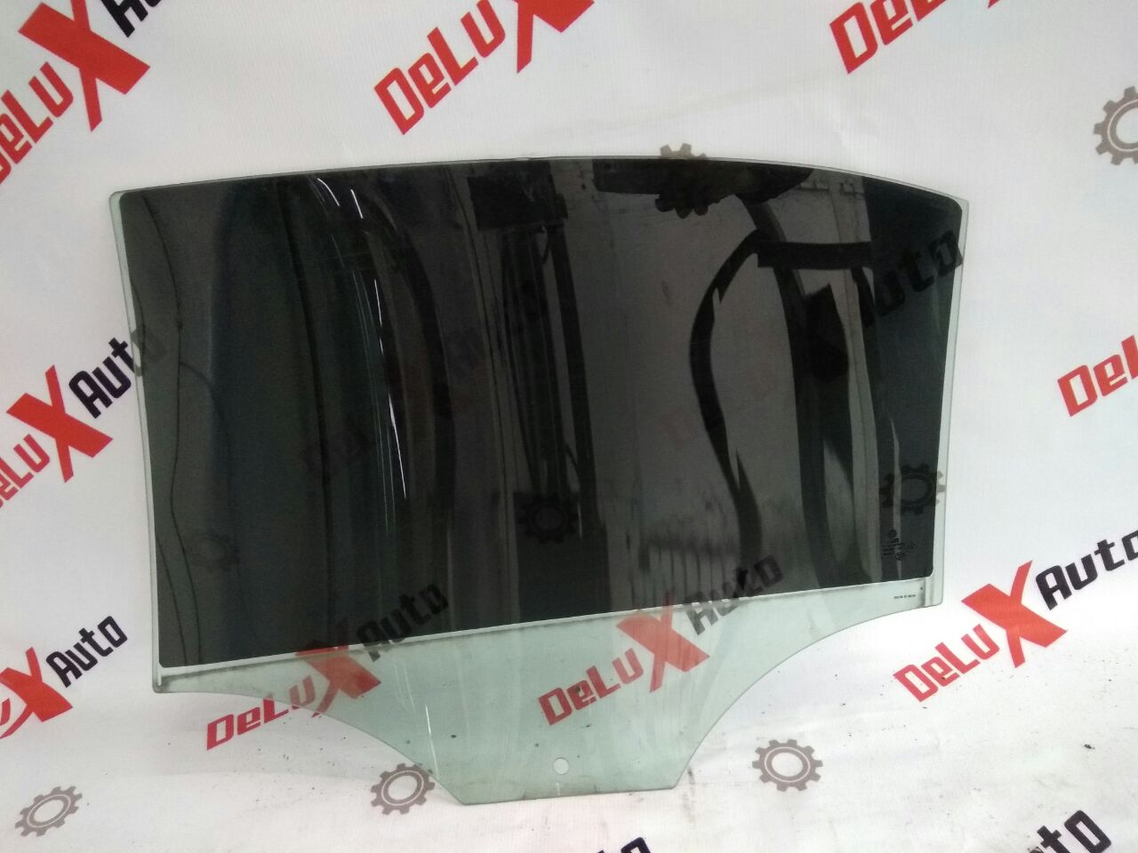 geam uși spate dreapta defect pentru Volkswagen Jetta 6 1.8 · 2013–2015