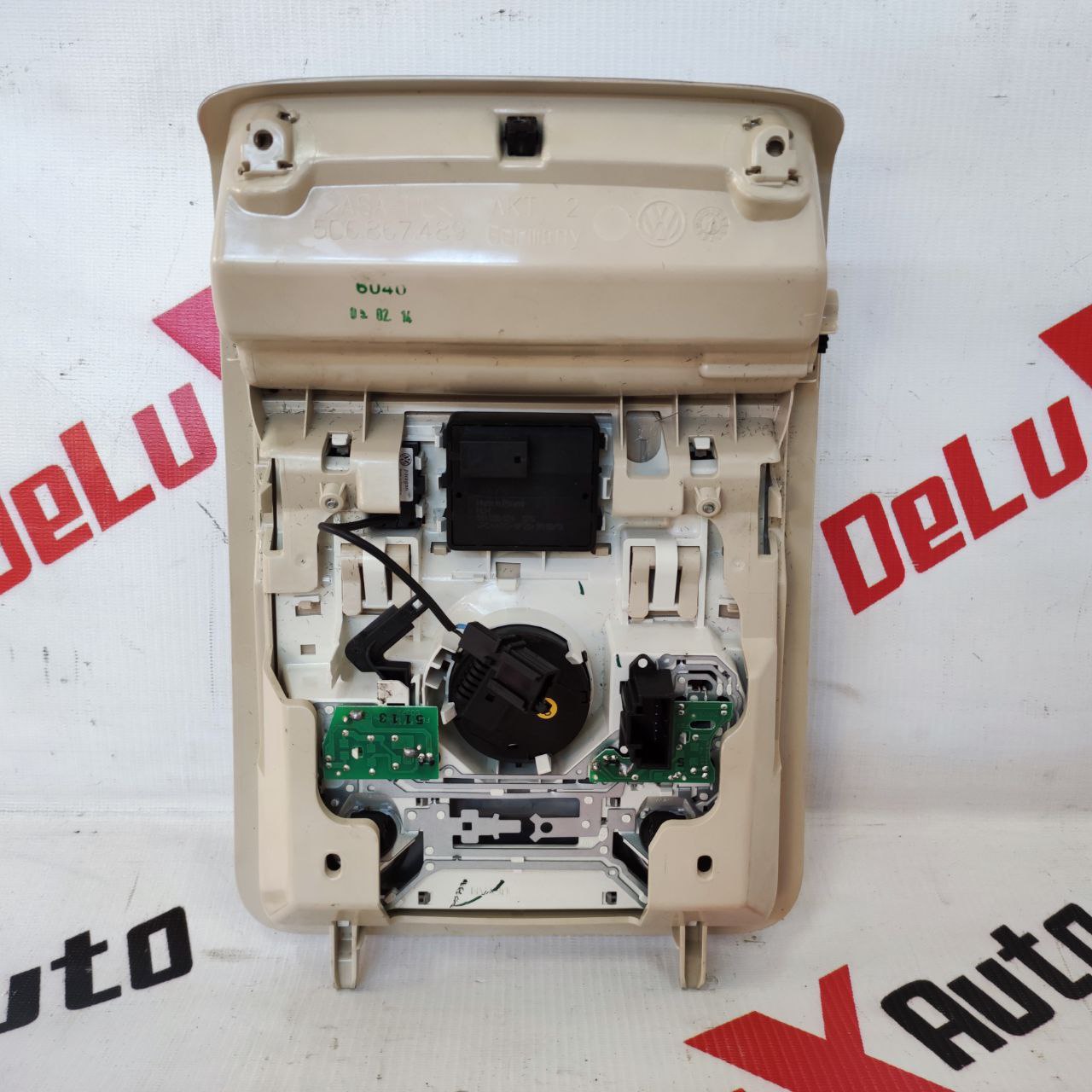 lampă plafon față pentru Volkswagen Jetta 6 1.8 · 2013–2015
