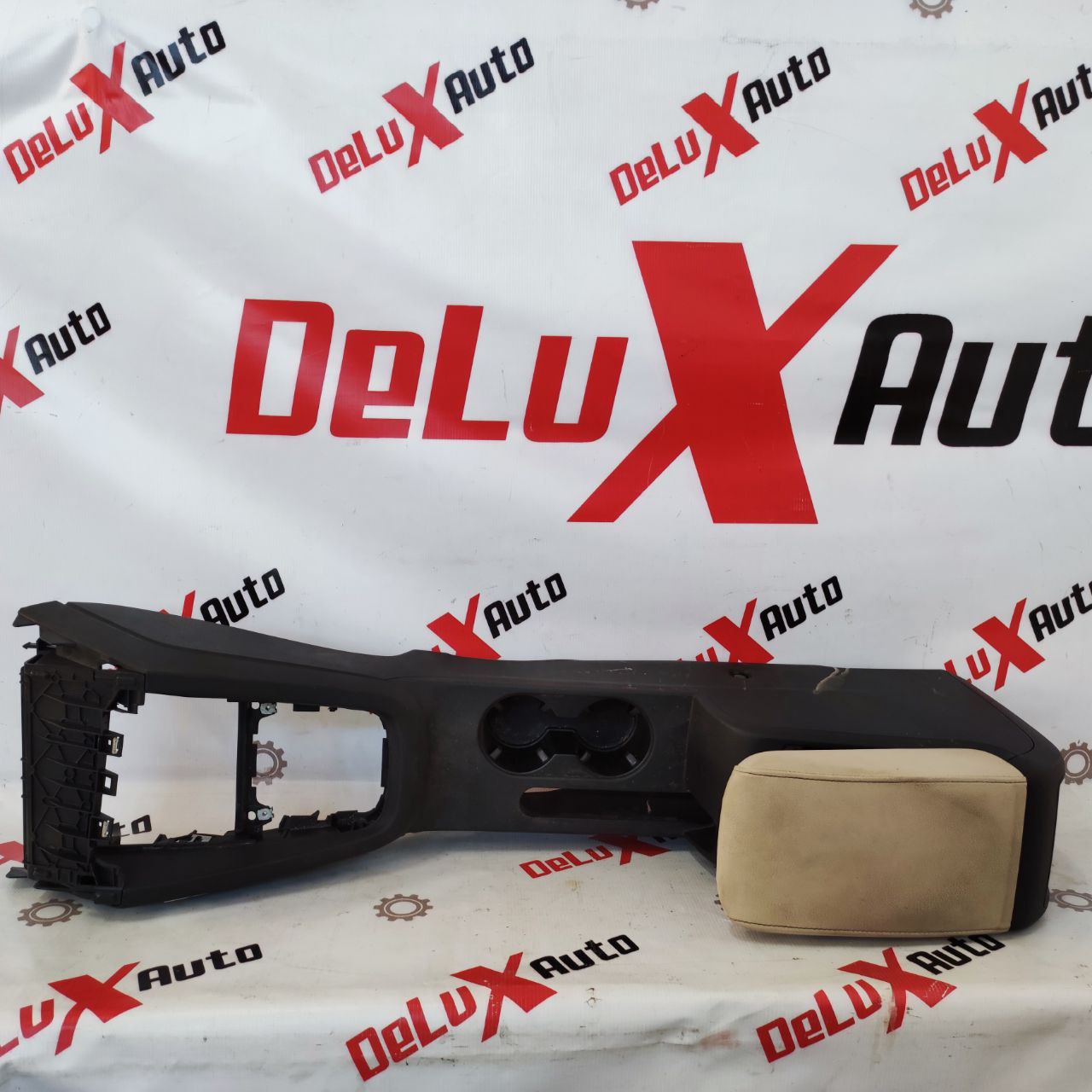 central consolă pentru Volkswagen Jetta 6 1.8 · 2013–2015