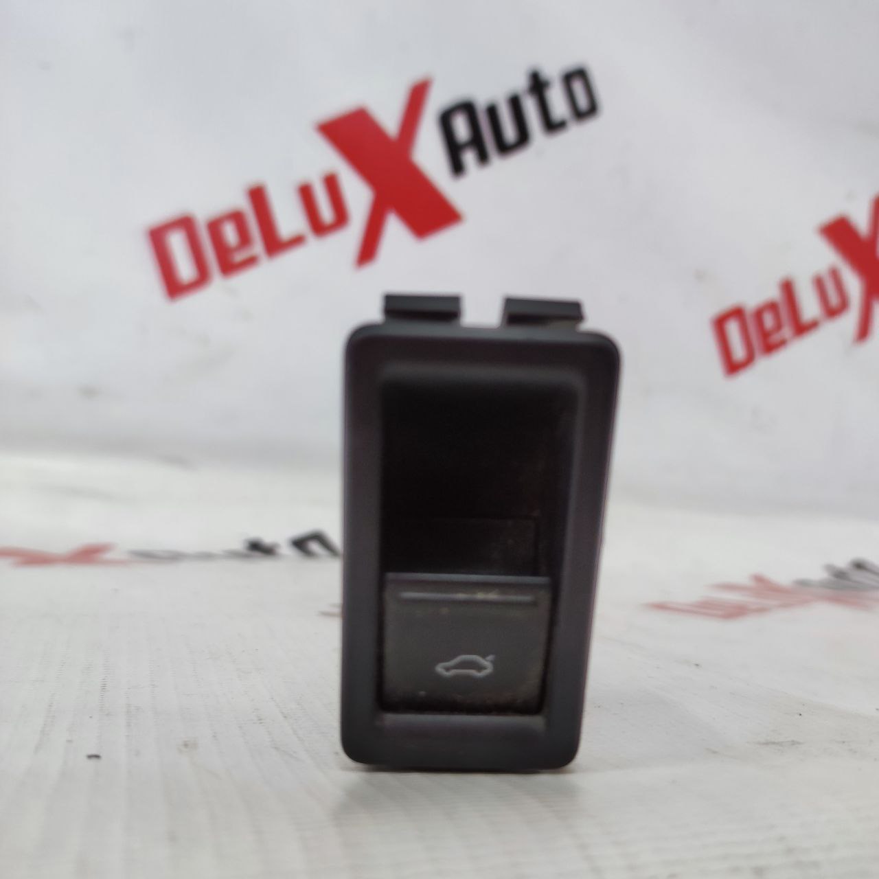 buton deschidere portbagaj pentru Volkswagen Jetta 6 1.8 · 2013–2015