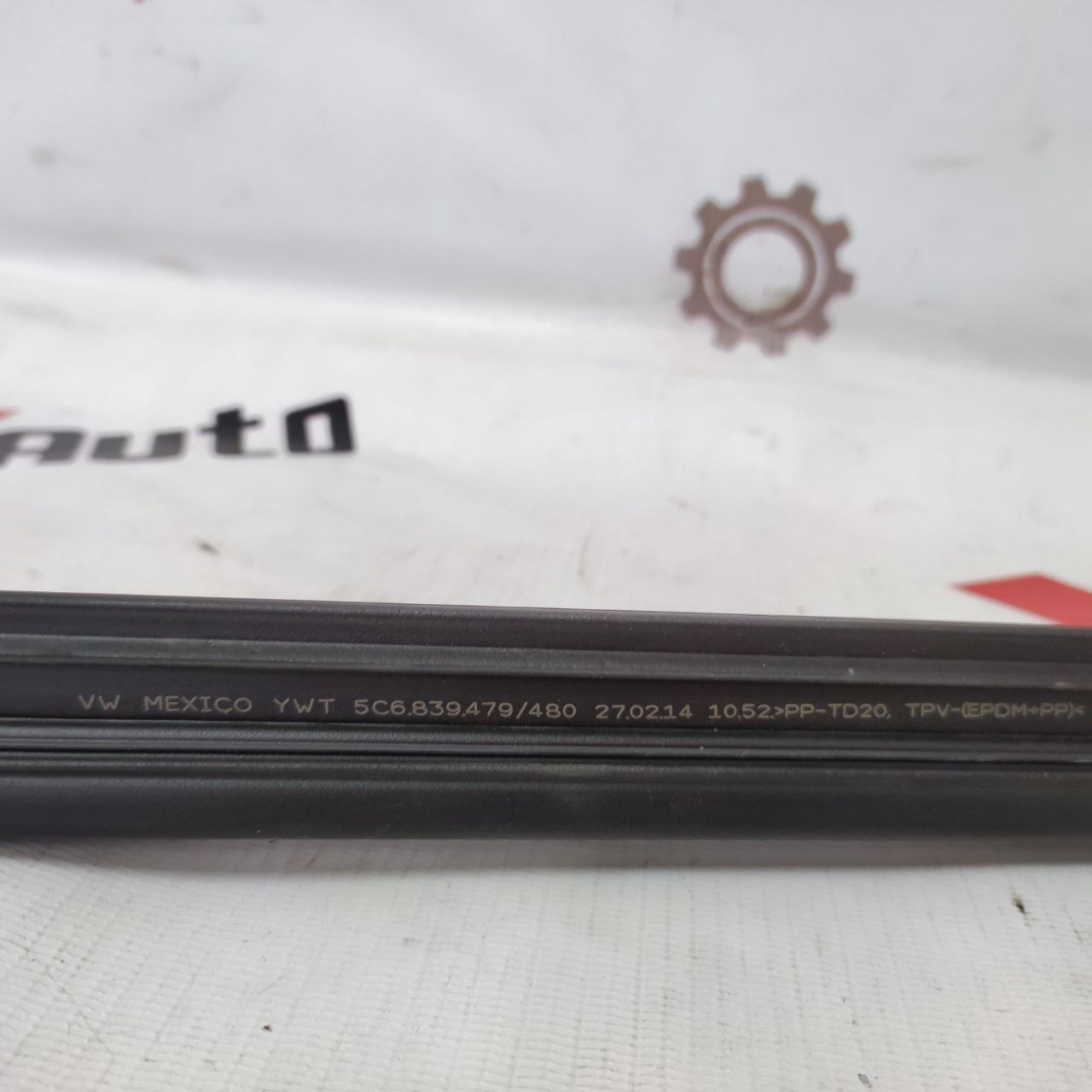 garnitură geam uși spate stânga pentru Volkswagen Jetta 6 1.8 · 2013–2015