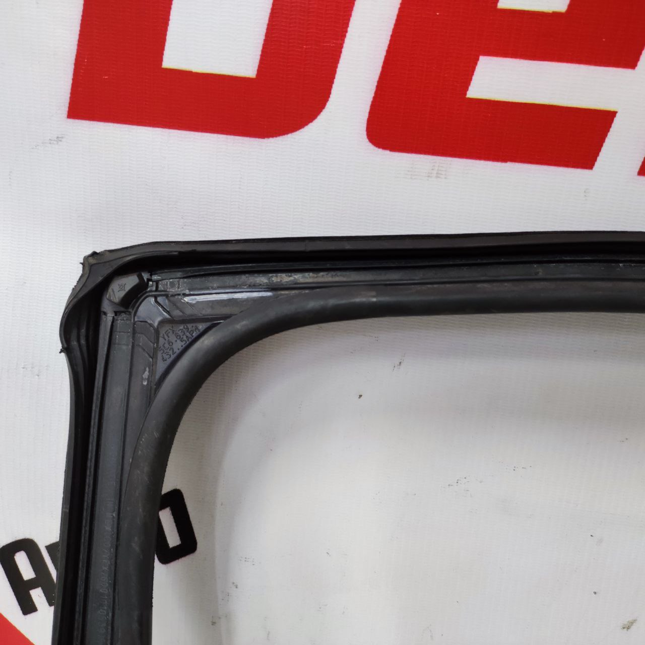 garnitură uși spate dreapta pentru Volkswagen Jetta 6 1.8 · 2013–2015