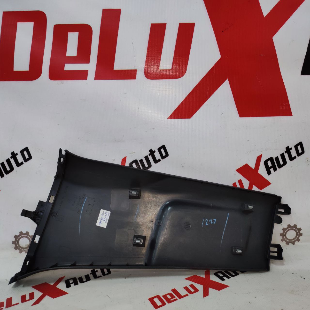 suport central inferior dreapta pentru Volkswagen Jetta 6 1.8 · 2013–2015