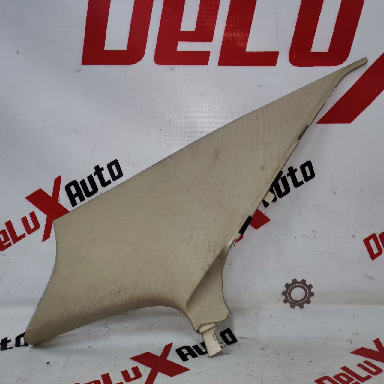 ornament spate suport dreapta