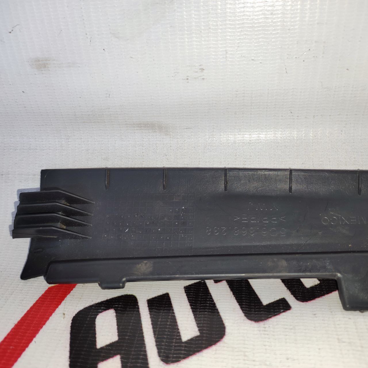 ornament bord dreapta pentru Volkswagen Jetta 6 1.8 · 2013–2015