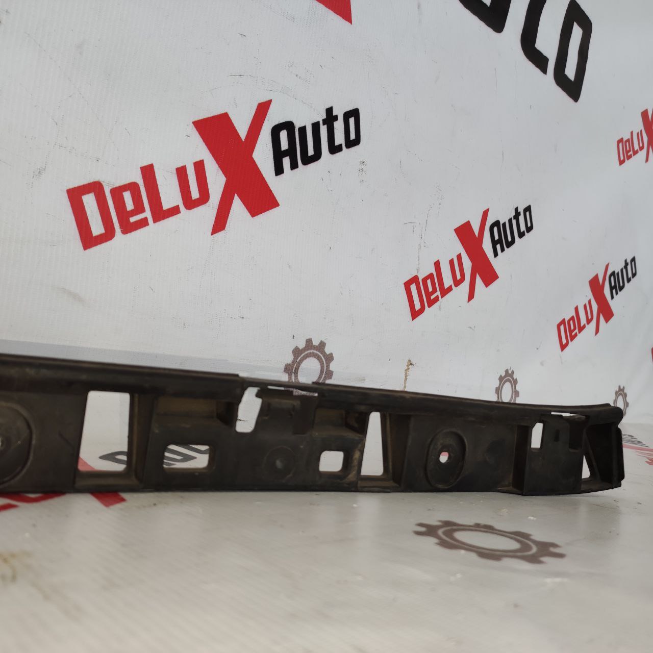 ghidaj spate bară de protecție central pentru Volkswagen Jetta 6 1.8 · 2013–2015