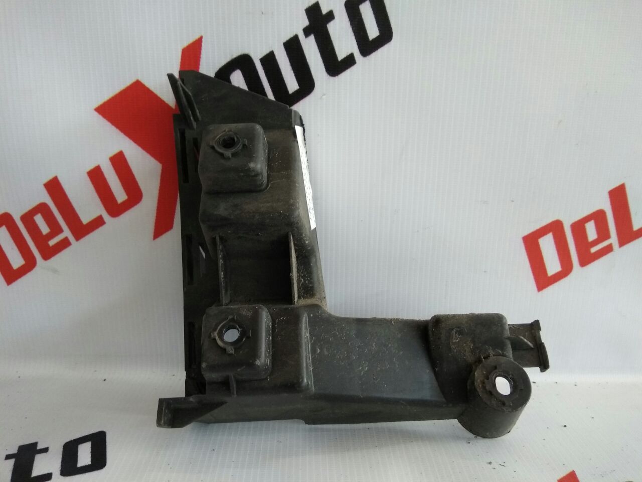 suport bară de protecție spate stânga pentru Volvo V70 2.4 diesel · 2007–2013