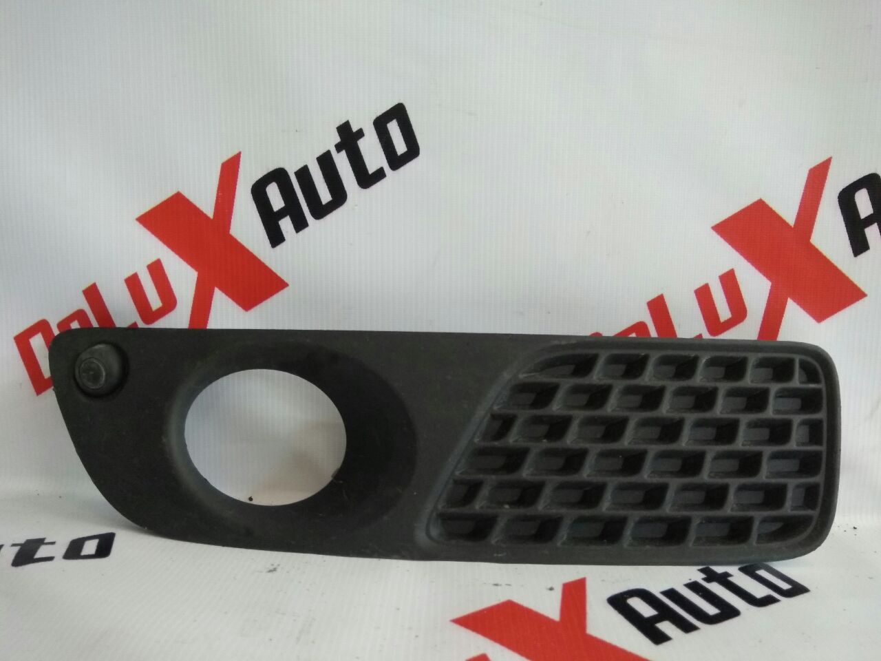 ornament proiector ceață stânga pentru Volvo V70 2.4 diesel · 2007–2013