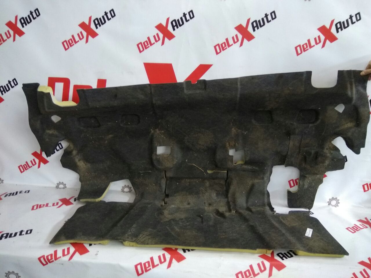 podea central parte pentru Volvo V70 2.4 diesel · 2007–2013