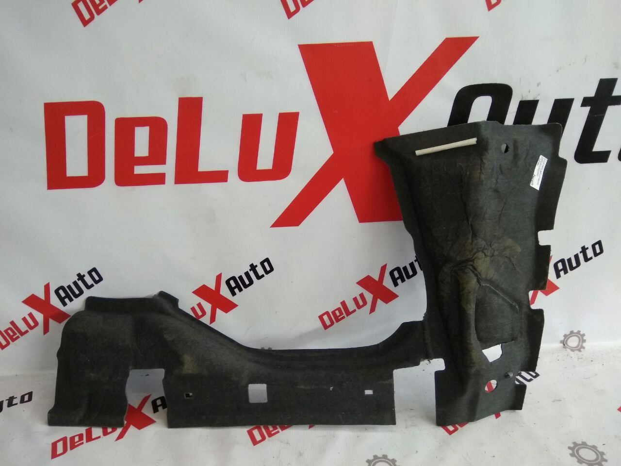 izolație fonică portbagaj dreapta pentru Volvo V70 2.4 diesel · 2007–2013