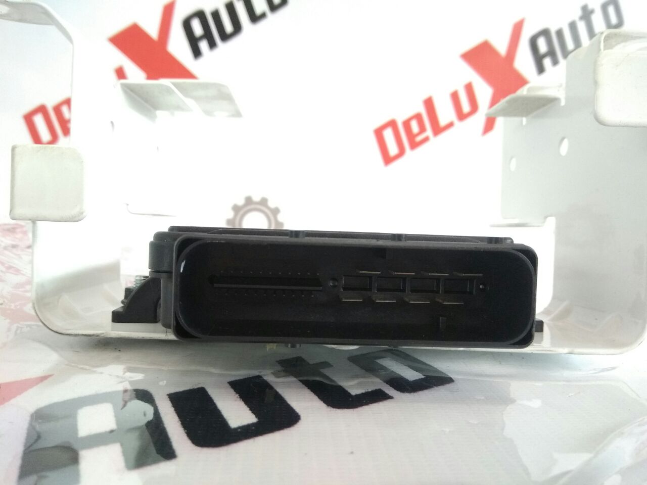 Modul comandă frână de parcare pentru Volvo V70 2.4 diesel · 2007–2013