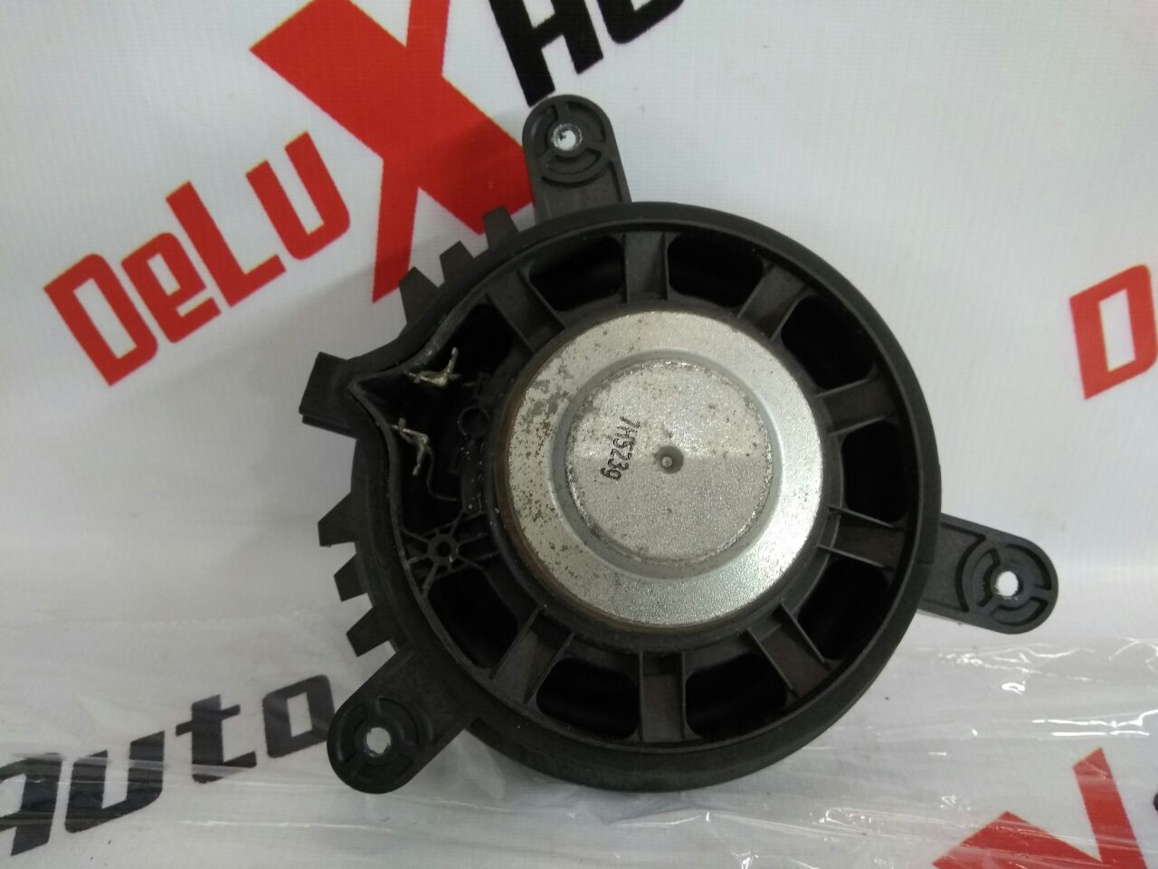 difuzor spate stânga pentru Volvo V70 2.4 diesel · 2007–2013