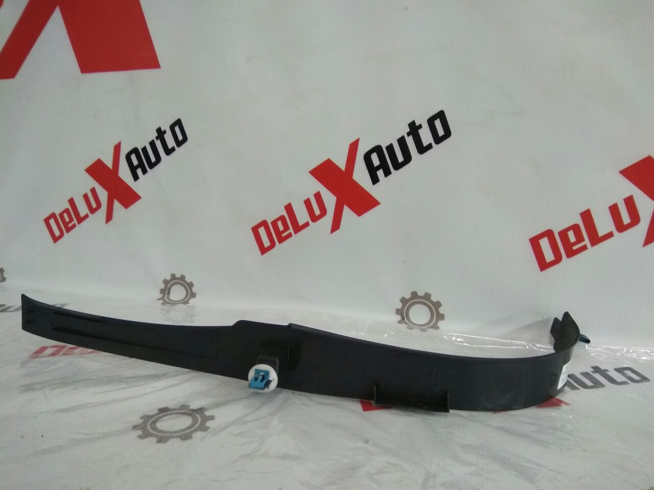 ornament inferior suport față dreapta pentru Volvo V70 2.4 diesel · 2007–2013