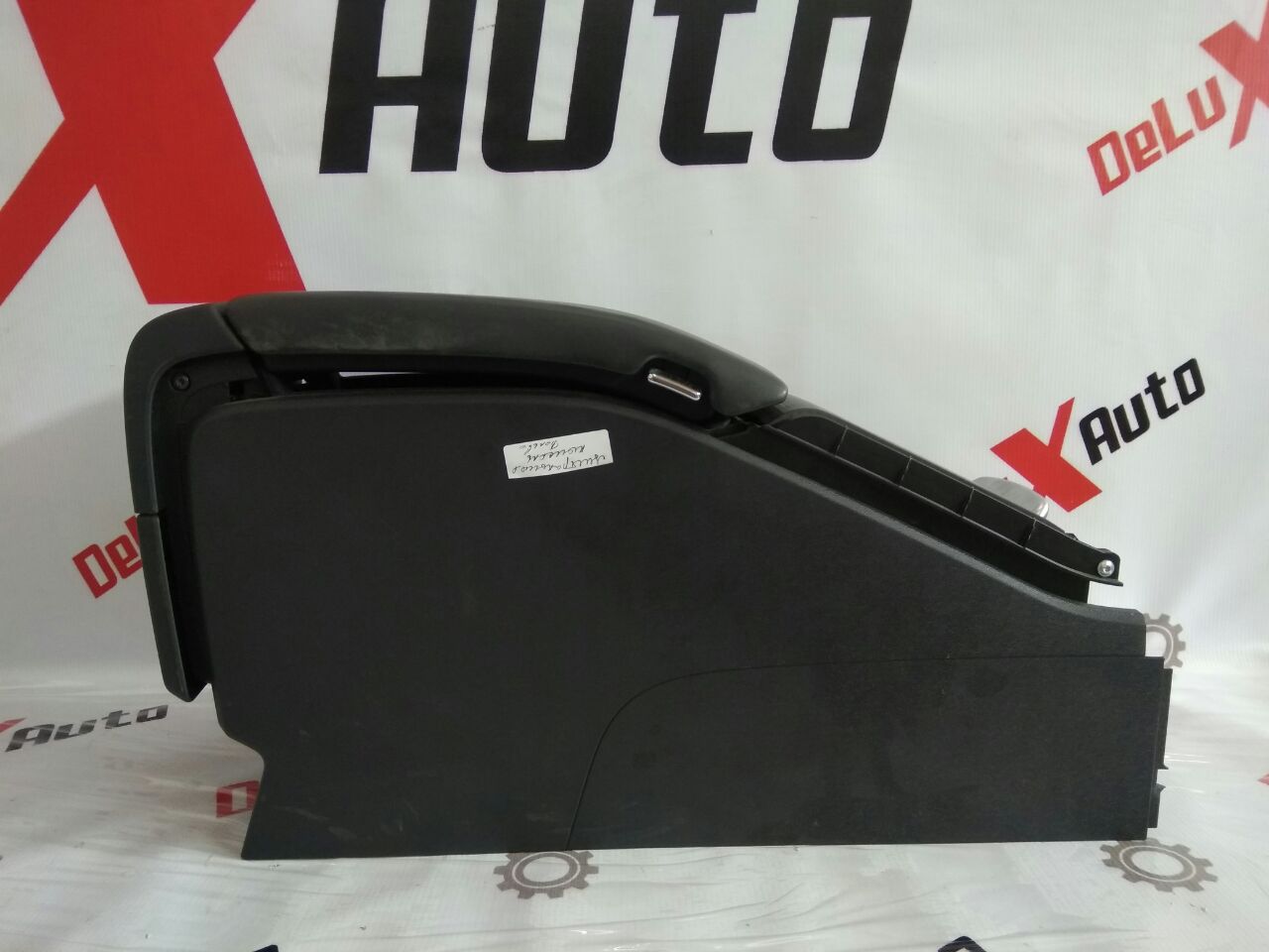 central consolă pentru Volvo V70 2.4 diesel · 2007–2013