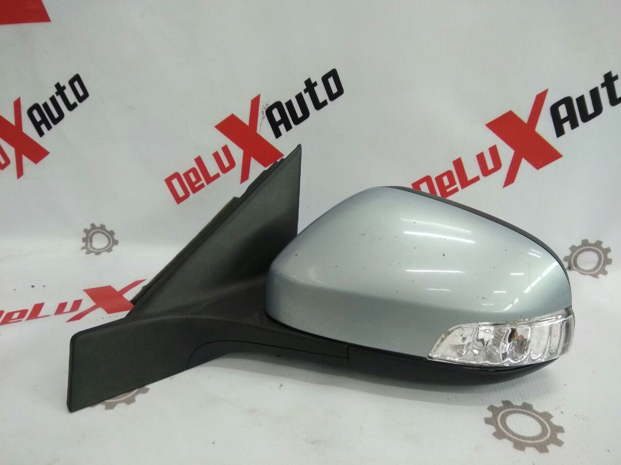 oglindă retrovizoare stânga cu semnalizator pentru Volvo V70 2.4 diesel · 2007–2013