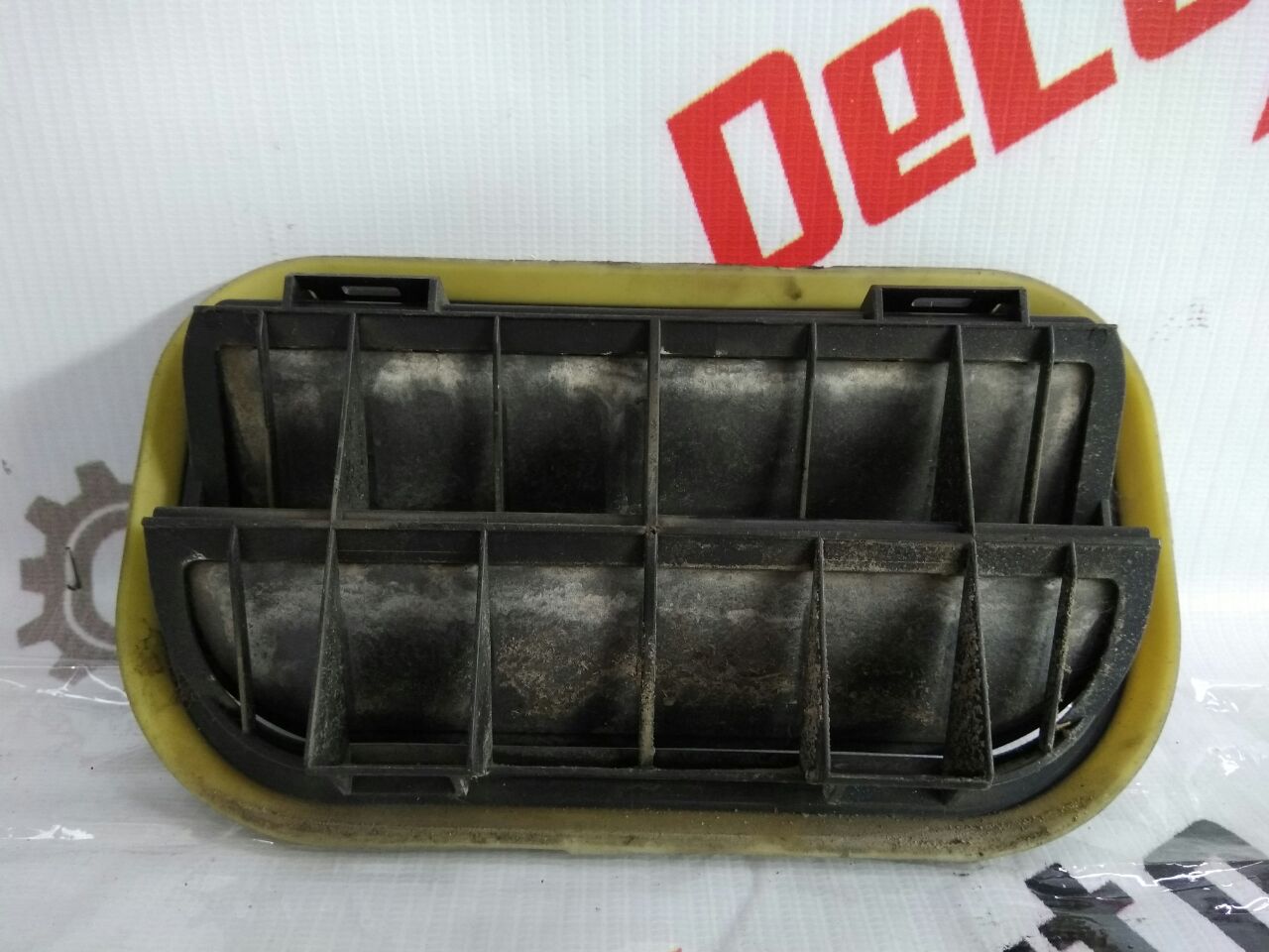 grilă admisie aer pentru Volvo V70 2.4 diesel · 2007–2013