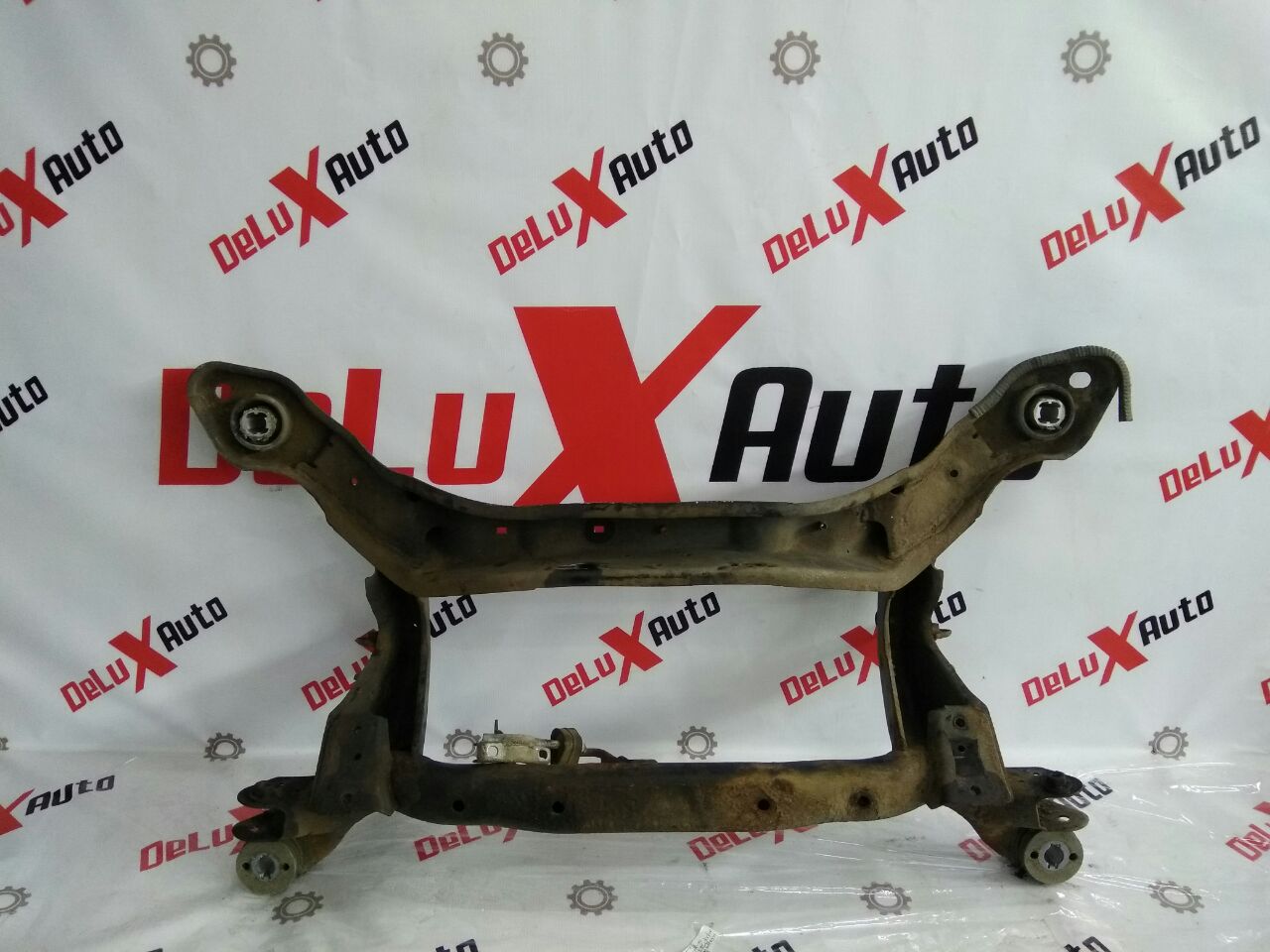 cadru auxiliar spate pentru Volvo V70 2.4 diesel · 2007–2013