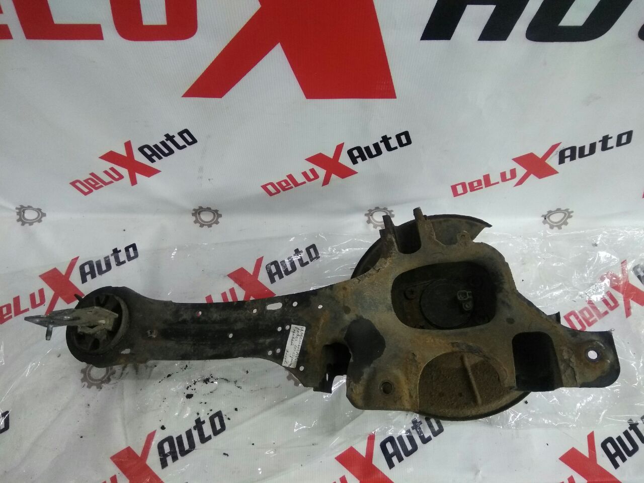 longitudinal braț suspensie spate cu butuc dreapta pentru Volvo V70 2.4 diesel · 2007–2013