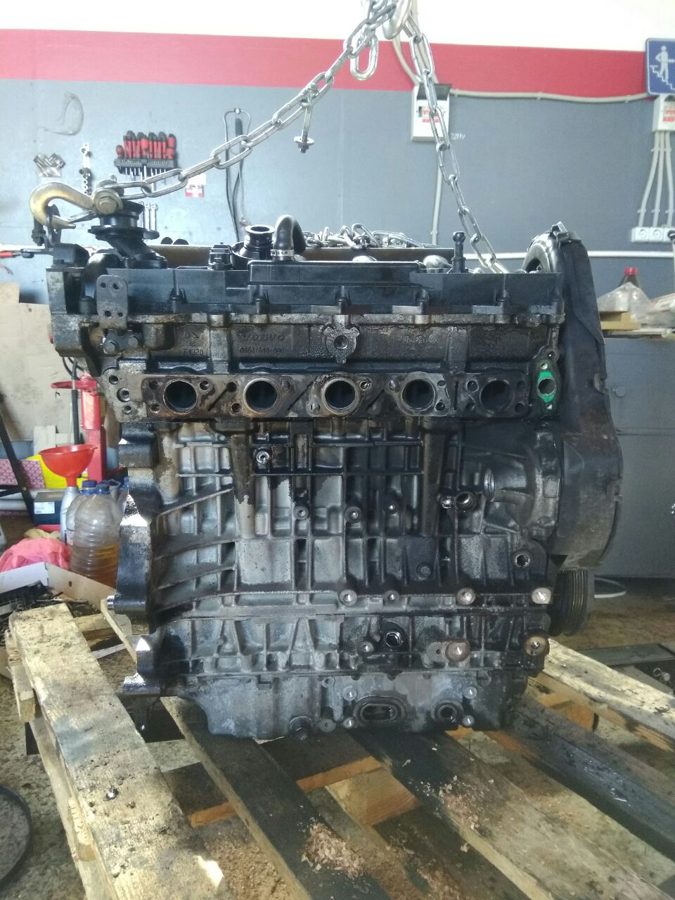 motor pentru Volvo V70 2.4 diesel · 2007–2013