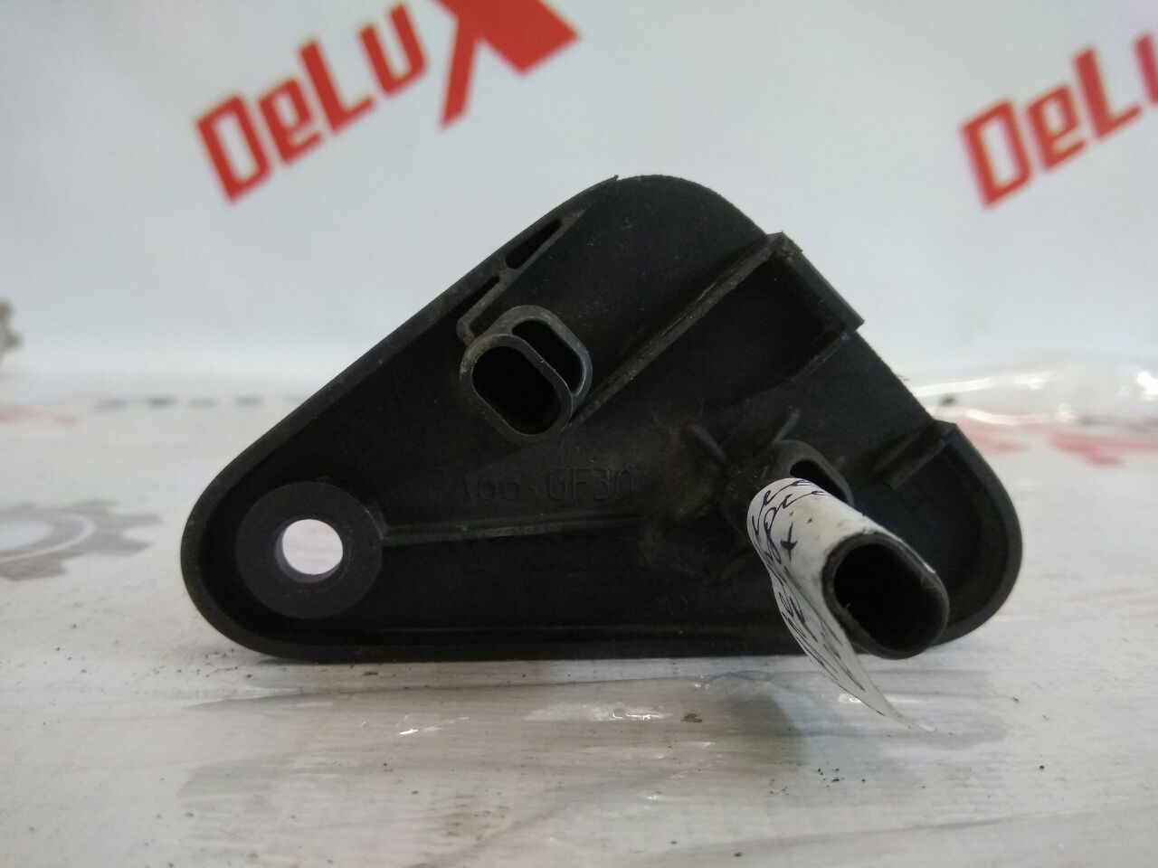 suport radiator superior stânga pentru Volvo V70 2.4 diesel · 2007–2013