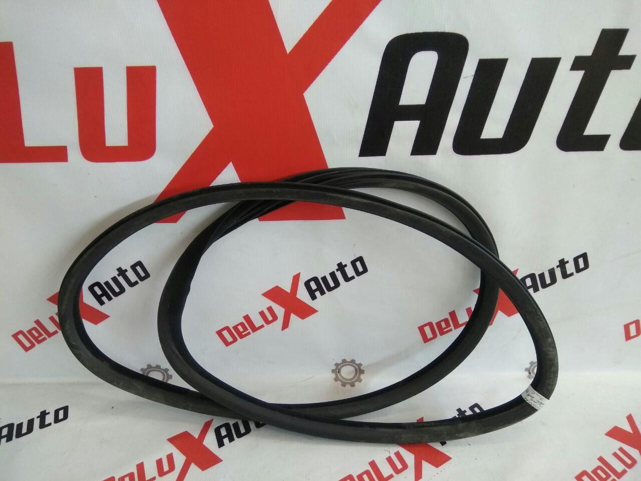 garnitură caroserie uși spate stânga pentru Volvo V70 2.4 diesel · 2007–2013