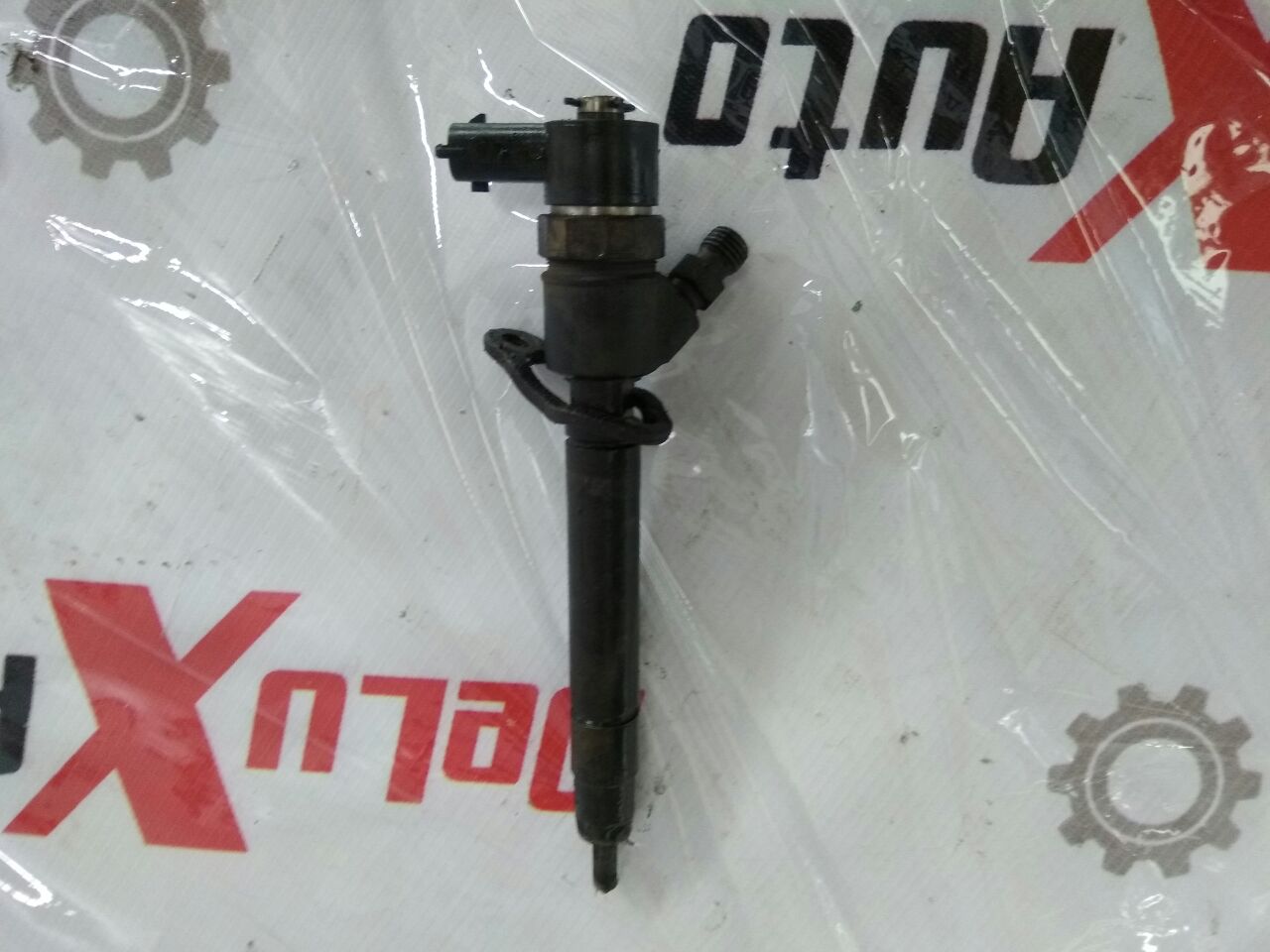 combustibil injector pentru Volvo V70 2.4 diesel · 2007–2013