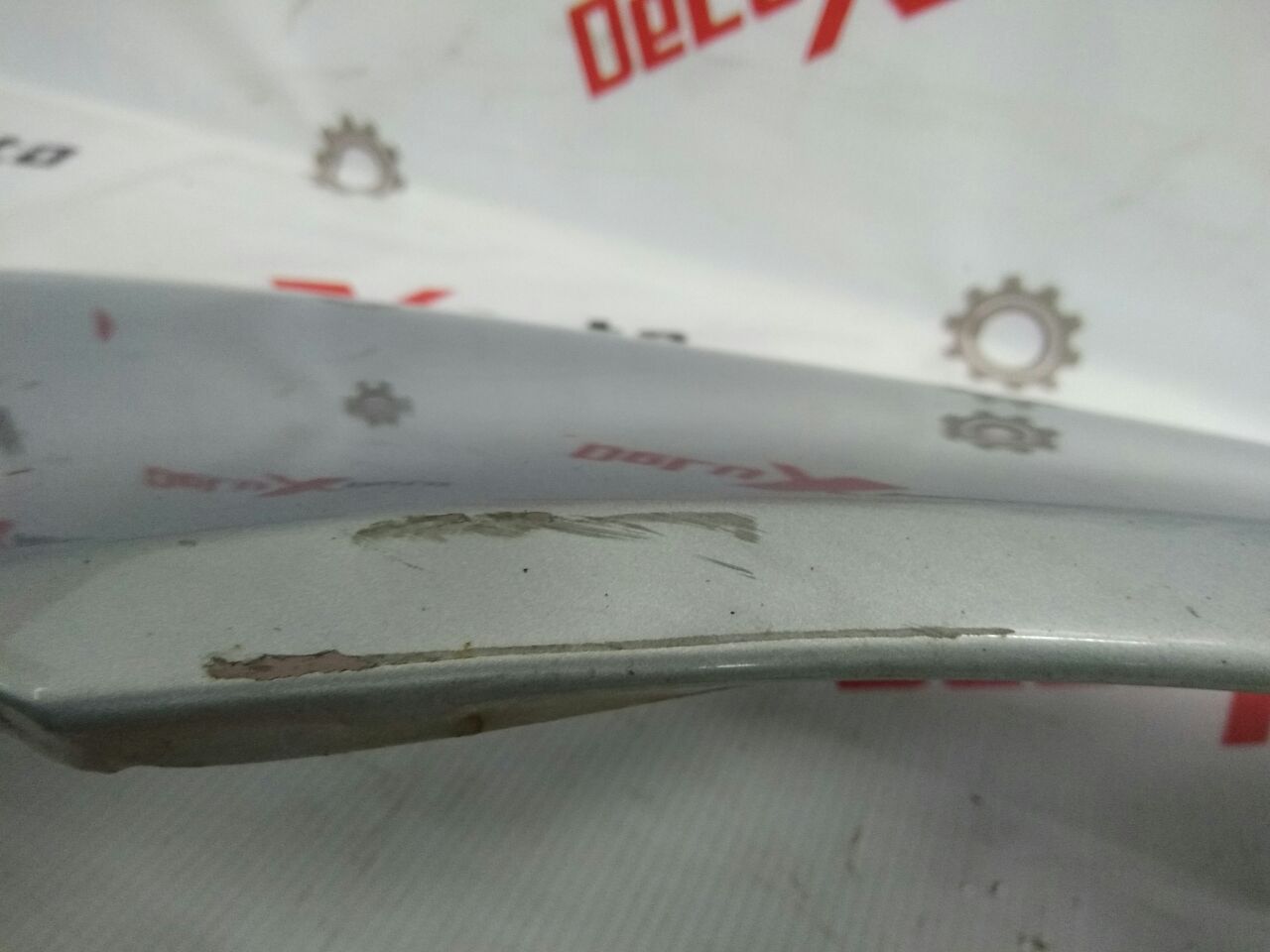 aripă stânga defect pentru Volvo V70 2.4 diesel · 2007–2013